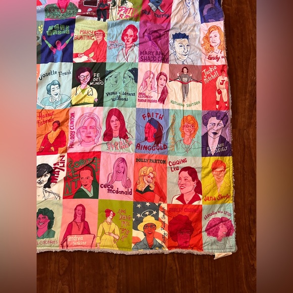 Badass Babes Julie Van Grol & Abbey’s House Large Adult Cuddle Minky Blanket - Picture 3 of 11